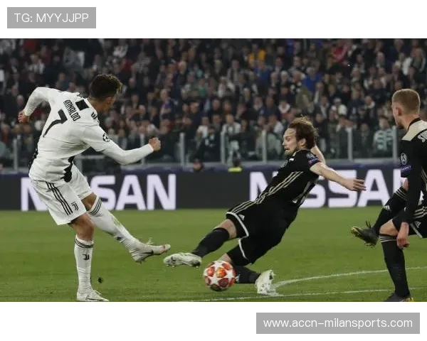 欧冠硝烟再起:阿贾克斯0-3加拉塔萨雷,奥斯梅恩帽子戏法,萨内助攻闪耀 欧冠硝烟再起:阿贾克斯0-3加拉塔萨雷,奥斯梅恩帽子戏法,萨内助攻闪耀