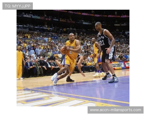 0.4秒神扣热火绝杀：篮球瞬间的奇迹与激情