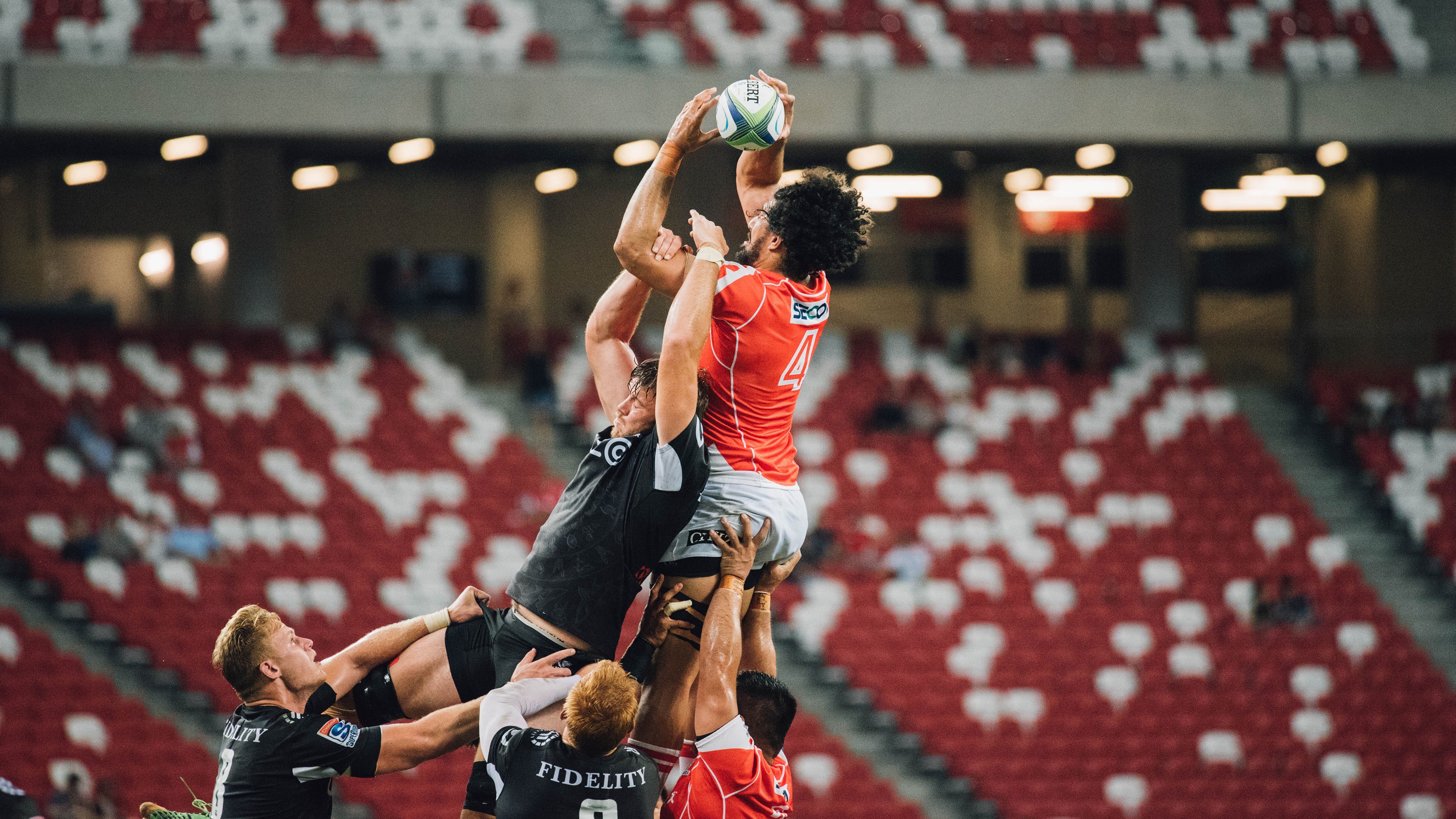 教练组宣布赛后战术调整计划,教练把比赛的规则又详细的说了一遍